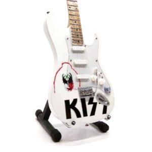 GUITARRA-MINIATURA-25CM-KISS19-FENDER-WHITE-MARLINDA-CRAFT—1