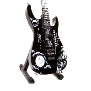 GUITARRA-MINIATURA-25CM-MTA9-KIRK-HAMMET-OUIJA-GUITAR-25-CM-MARLINDA-CRAFT—1